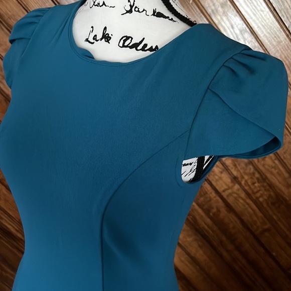 H&M Pencil Dress. Size US 6. Blue Green. Pleated Short Sleeves - Picture 2 of 4